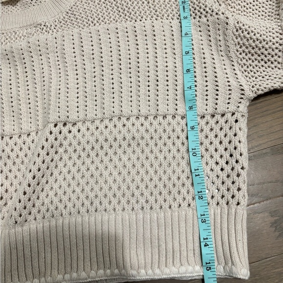 Happily Grey Cream Beige Crop Sweater. Small - Picture 4 of 6